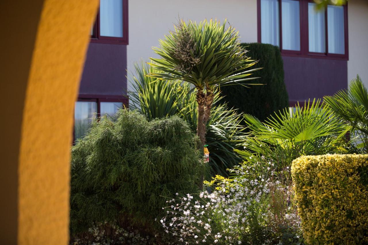 Hôtel Solenca Nogaro Exterior foto